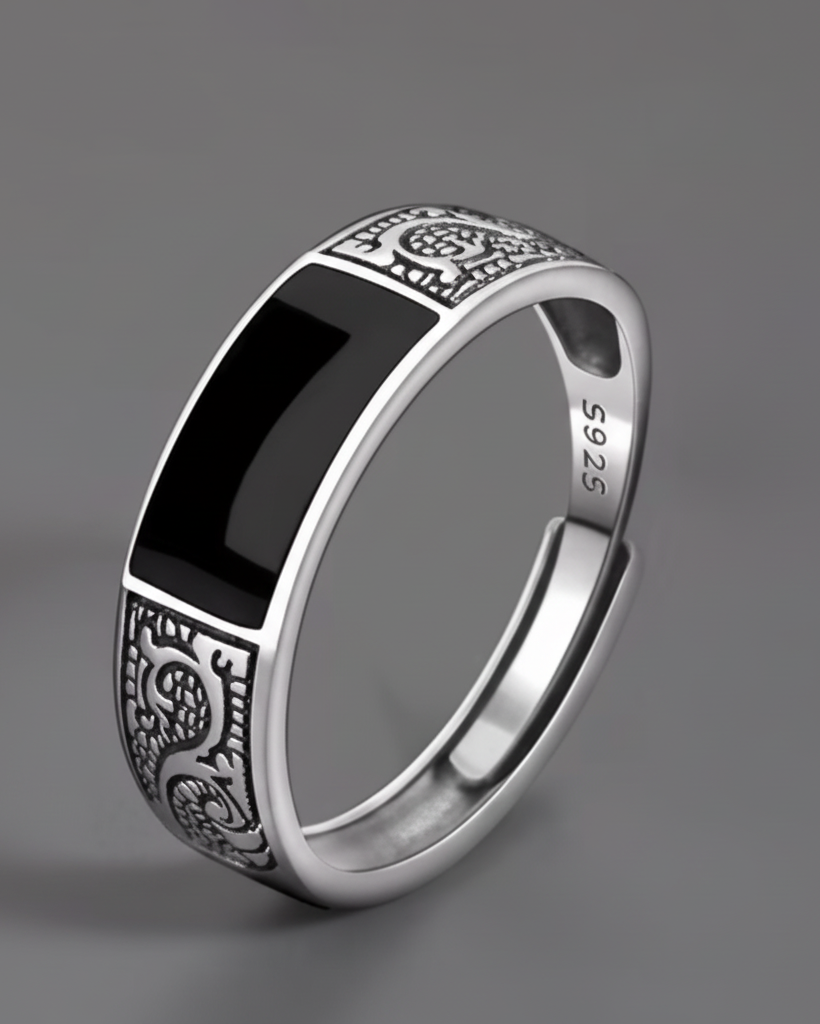 Sterling Silber Ring mit schwarzem Onyx - Detailansicht