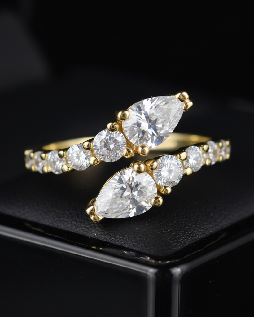 Bypass Ring mit Tropfensteinen Studio Foto